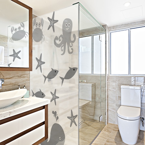 Stickers salle de bain : décorez votre pièce à moindre prix !