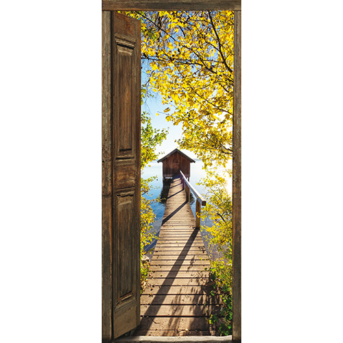 Sticker porte adhésif collable en trompe l'oeil pour voguer vers de nouveaux horizons au bord d'un lac bleu et entouré d'arbre dont les feuilles sont jaunies par l'automne